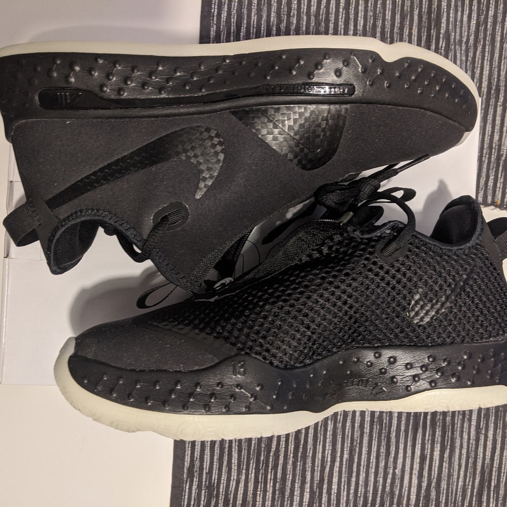 Nike PG 4 Carbon Black Custom (Size 8)